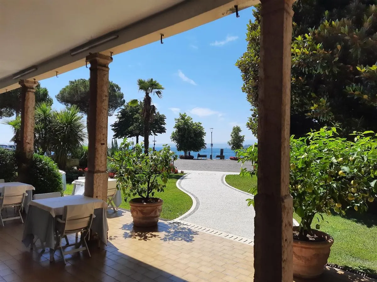 Hotel Terminus Garda  3*, Garda (Verona) Italien