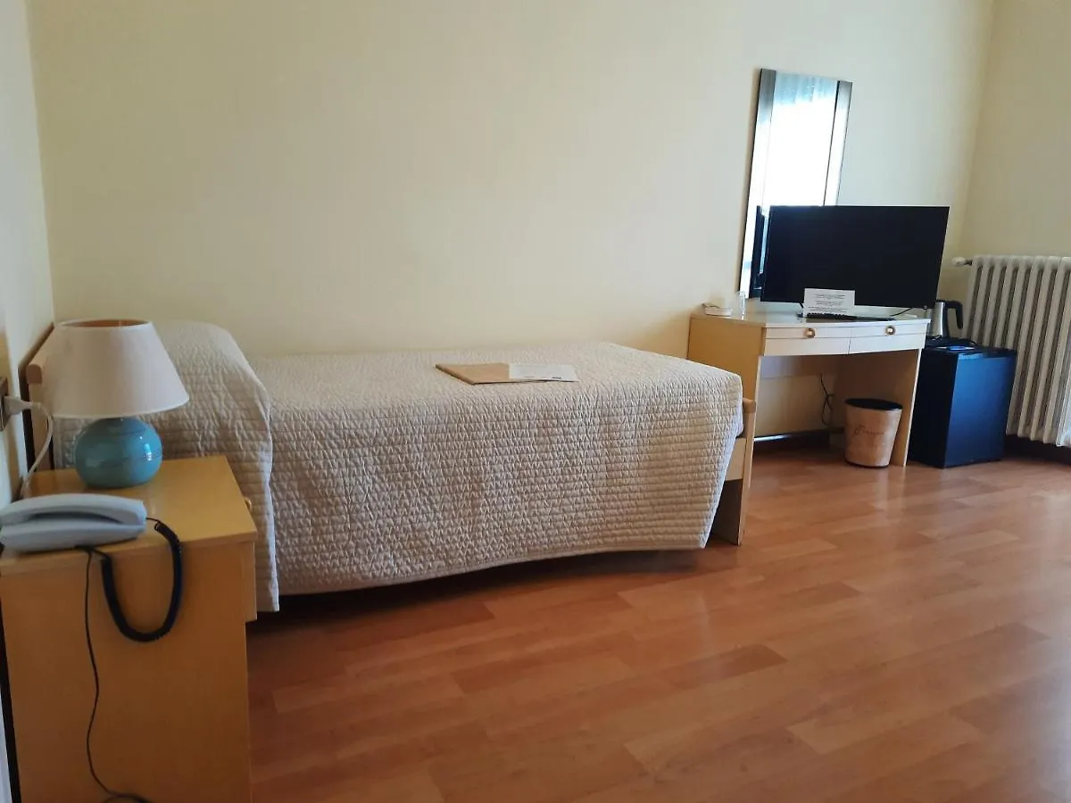 Hotel Terminus Garda
