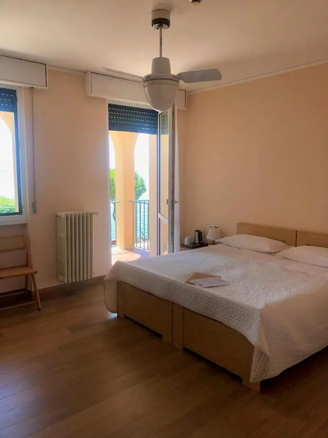 Hotel Terminus Garda 3*,  Olaszország