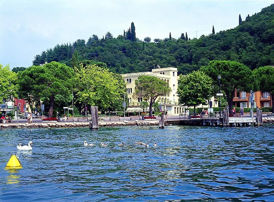 Hotel Terminus Garda