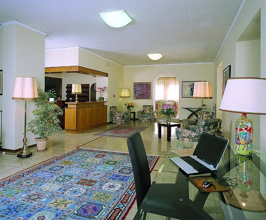 ***  Hotel Terminus Garda  Italy