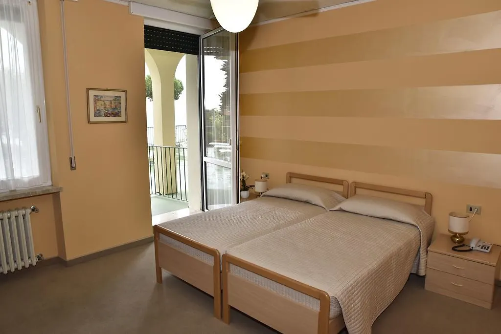 ***  Hotel Terminus Garda Olaszország